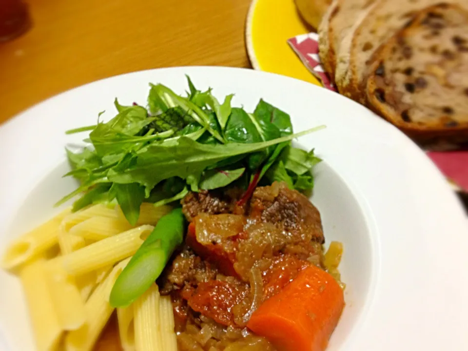 牛すね肉の赤ワイン煮|まりこさん