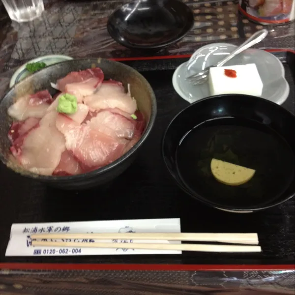 ぶり丼定食|さだっちさん