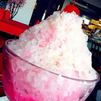 Snapdishの料理写真:strawberry shaved ice|シンシアさん