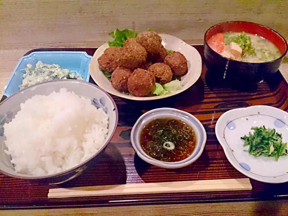 いわしのつみれ唐揚げ定食@大阪・老松通りの瀬戸|Akira Sugiyamaさん