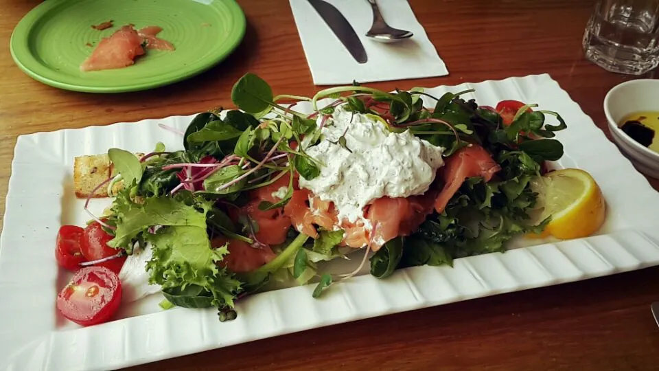 salmon salad|Juhee Hanさん