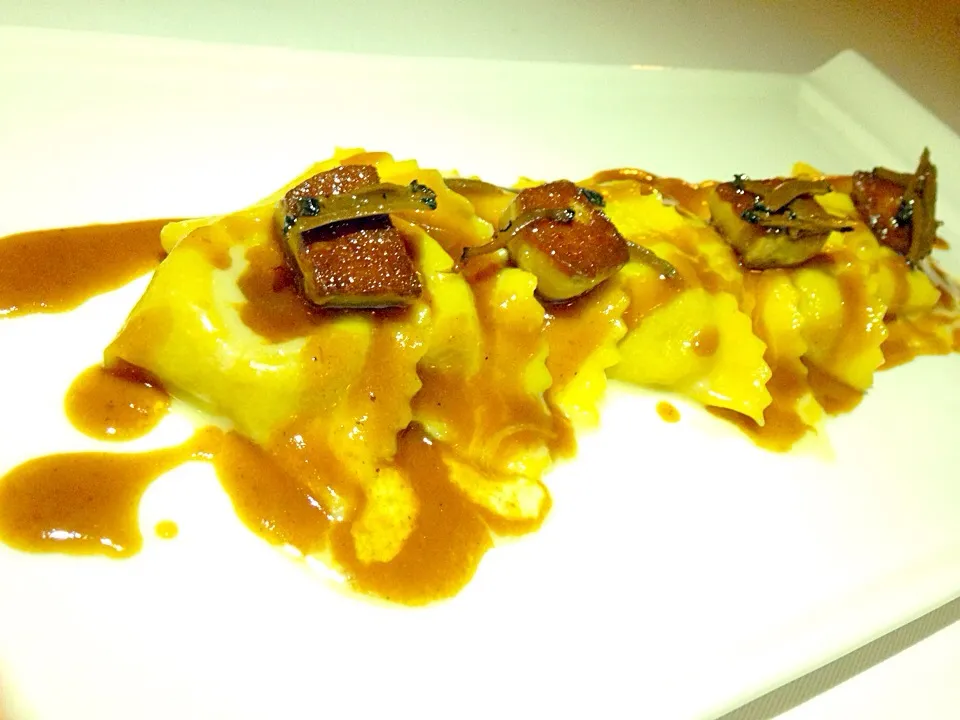 Ravioli foie gras with black truffle|Obeoom Jumsai Na Ayudhyaさん