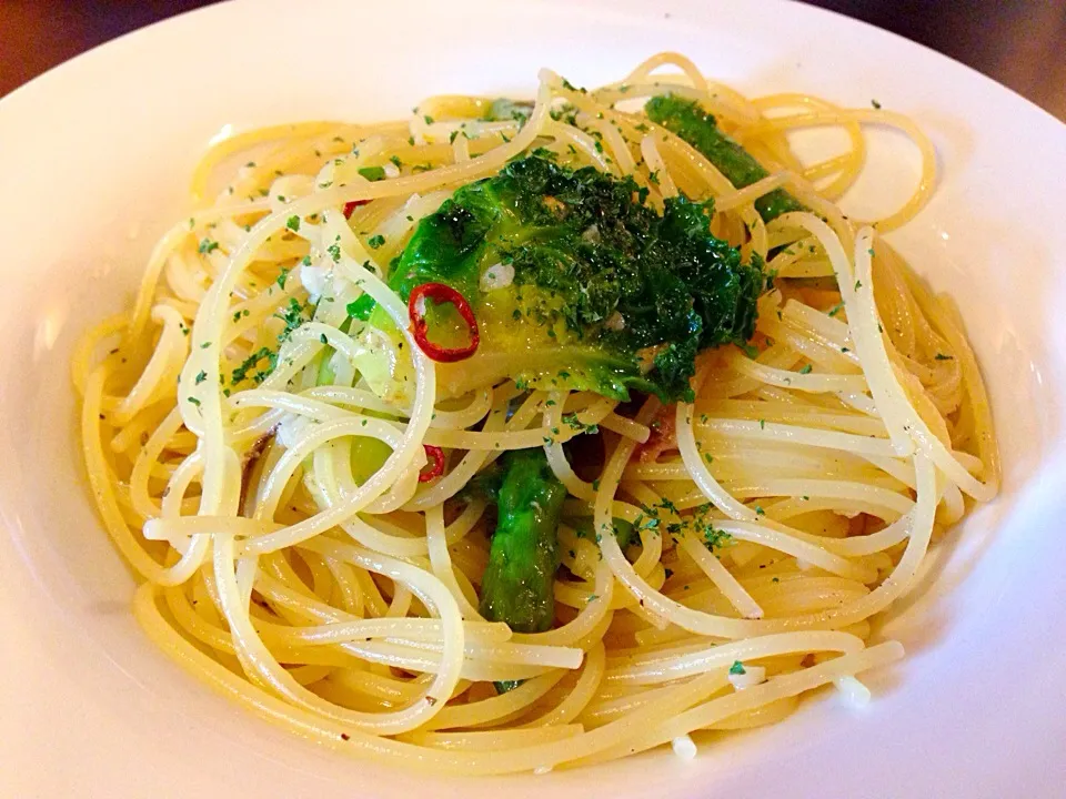 菜の花とアンチョビのペペロンチーノ🍝|こいちさん