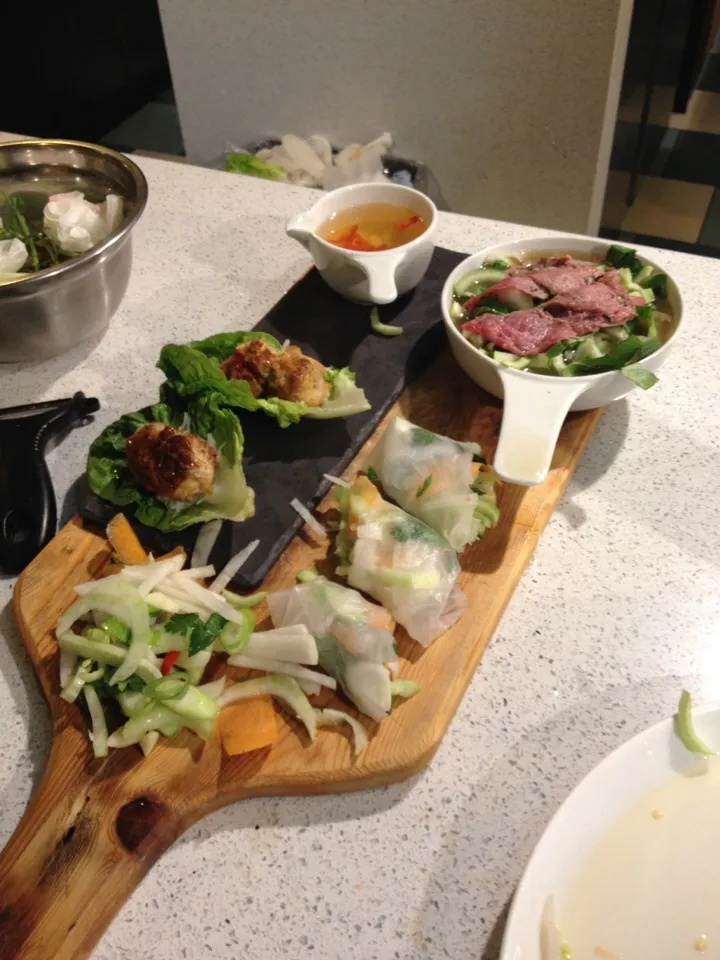 Vietnamese pho, crystal rolls and pork balls|Vero Ballardさん