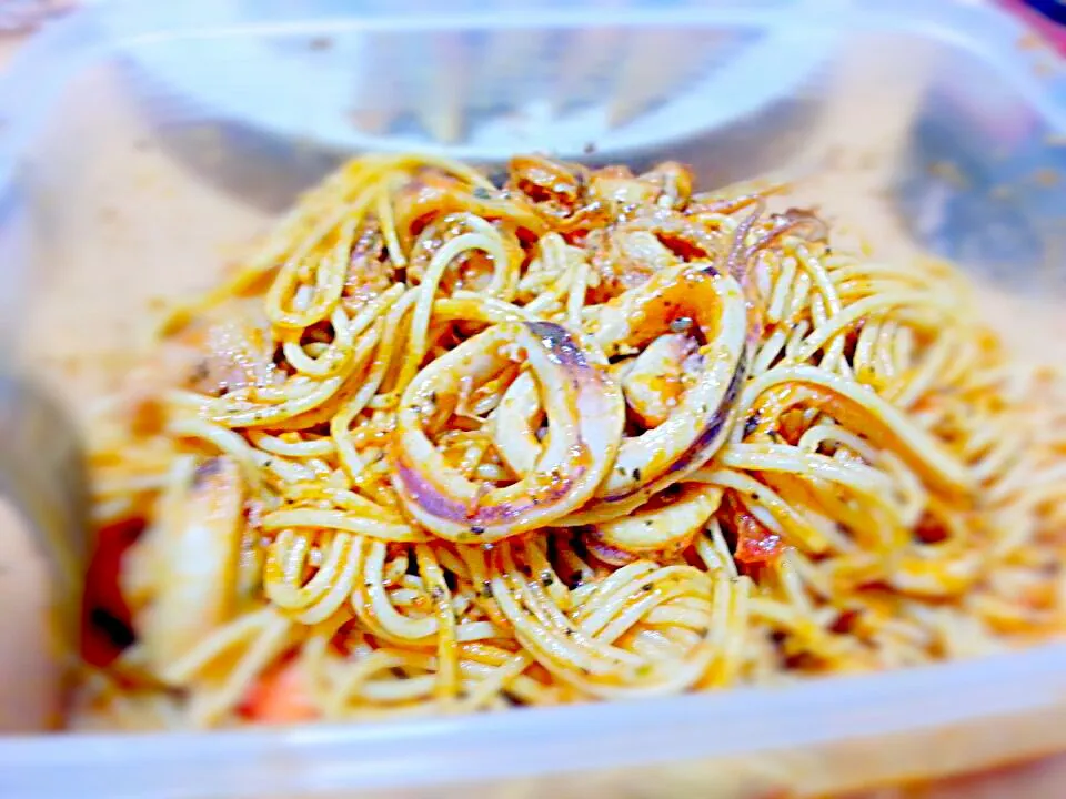 Snapdishの料理写真:pasta w/seafoods|Vanz Gadierさん