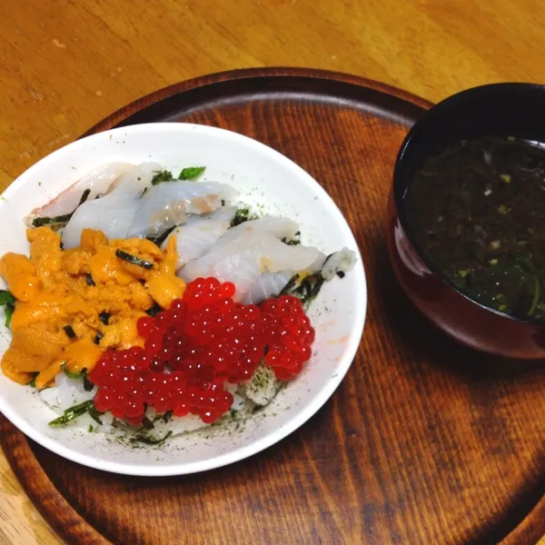 ミニ海鮮丼！
地元スーパー（サニー）調達なので鮮度はイマイチですが、味はまあまあかな？！
σ(^_^;)|angora_onionさん