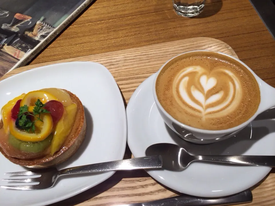 フルーツタルトとカプチーノ ^_^|正人さん