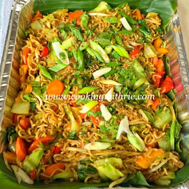 Mie Goreng/ Indonesian Fried Noodles with Assorted Veggies|rie simsさん