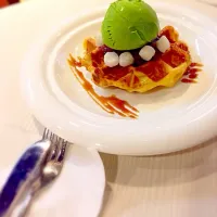 Snapdishの料理写真:Greentea Waffle🍳|PeonyYanさん