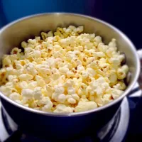 Snapdishの料理写真:DIY Butter Popcorn|Wan HLさん