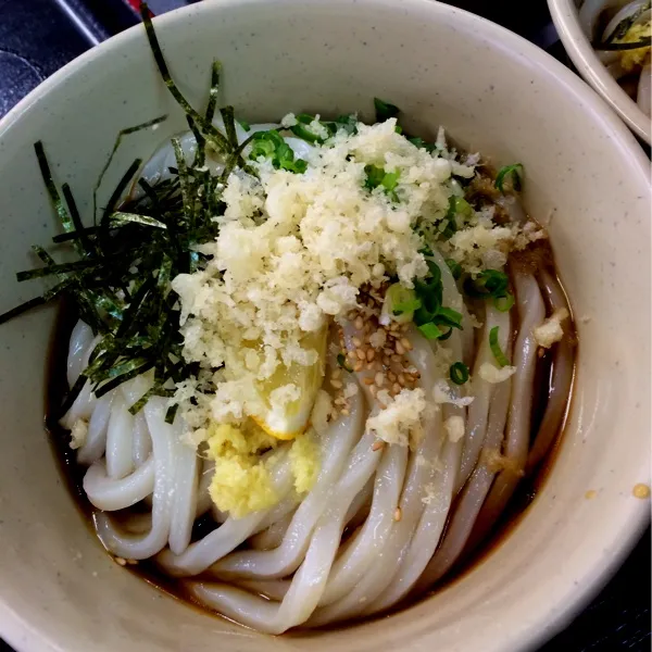 Snapdishの料理写真:うどん県香川でうどんめぐり〜♩
安いし美味しいしコシすごいしもー
しあわせ|なつこさん