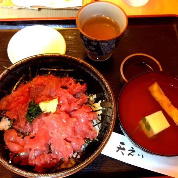 鉄火丼
すごいボリューミィー\(//∇//)\❤|なつこさん