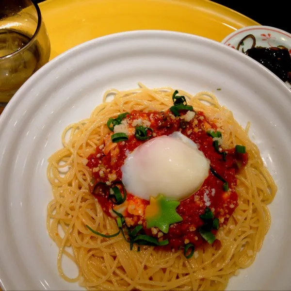 Snapdishの料理写真:京都駅にて)^o^(
ゆばと生麩のミートソース❤|なつこさん