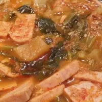 점심때 돼지고기 다건져먹었으면 저녁엔 스팸넣고 한번더끓인 김치찌개를~♡|Yim Sujiさん