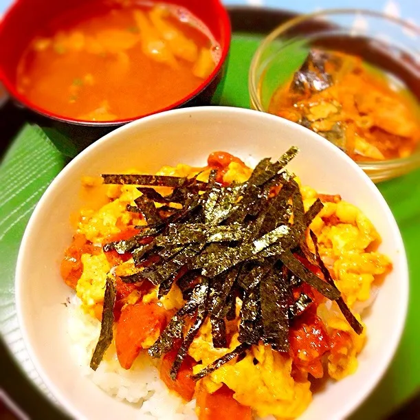 Snapdishの料理写真:焼き鳥缶詰の親子丼(*^^*)|いかぴさん