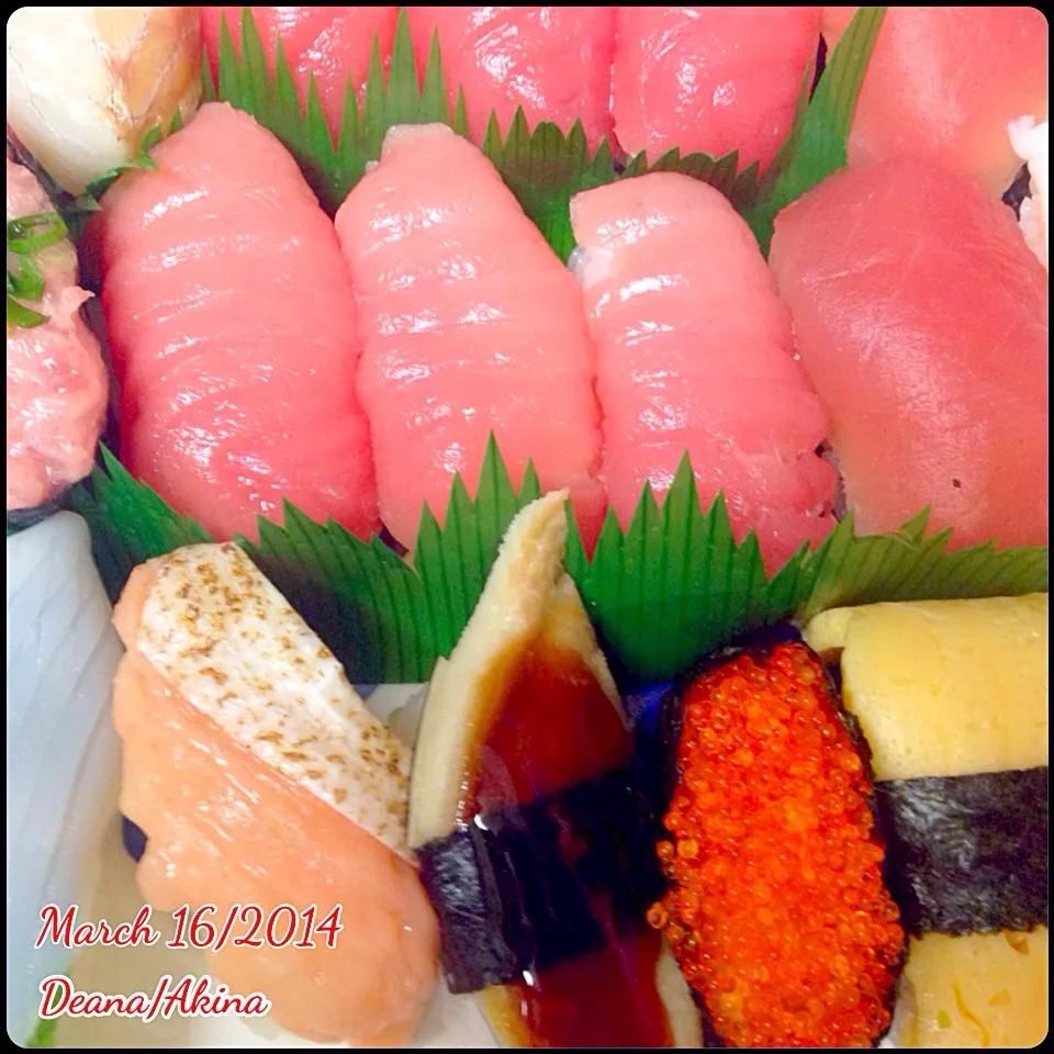 Sushi... Hubby bought his Dinner..|Deana/Akinaさん