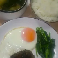 Snapdishの料理写真:ハンバーグ|あすかさん