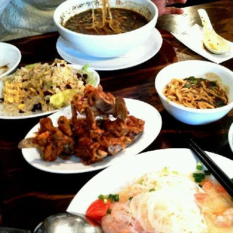 お腹空いてて写真撮るの忘れてた笑

春雨サラダに背骨肉、ﾁｬｰﾊﾝに担々麺☆
春雨サラダに入ってるエビがプリプリでおいしかった(^-^)|はるかさん