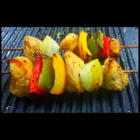 Snapdishの料理写真:Grilled chicken kebabs|Melissa Dukharanさん