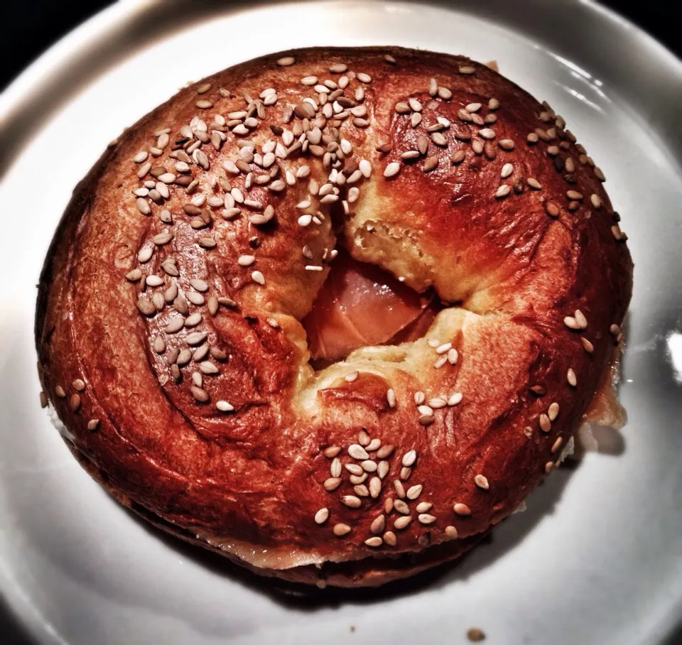 Snapdishの料理写真:Bagels... formaggio e salmone|Sara Derudiさん