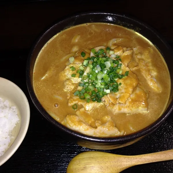 カレーうどんの辛口を食しました。クリーミーで美味しかったです。|hnyk75さん