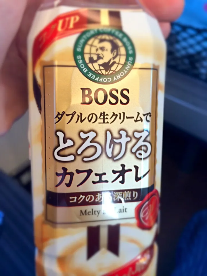 BOSSとろけるカフェオレ。いい感じの甘さと深煎りコーヒーのコクがあって脳にいいかも|土屋幸治さん