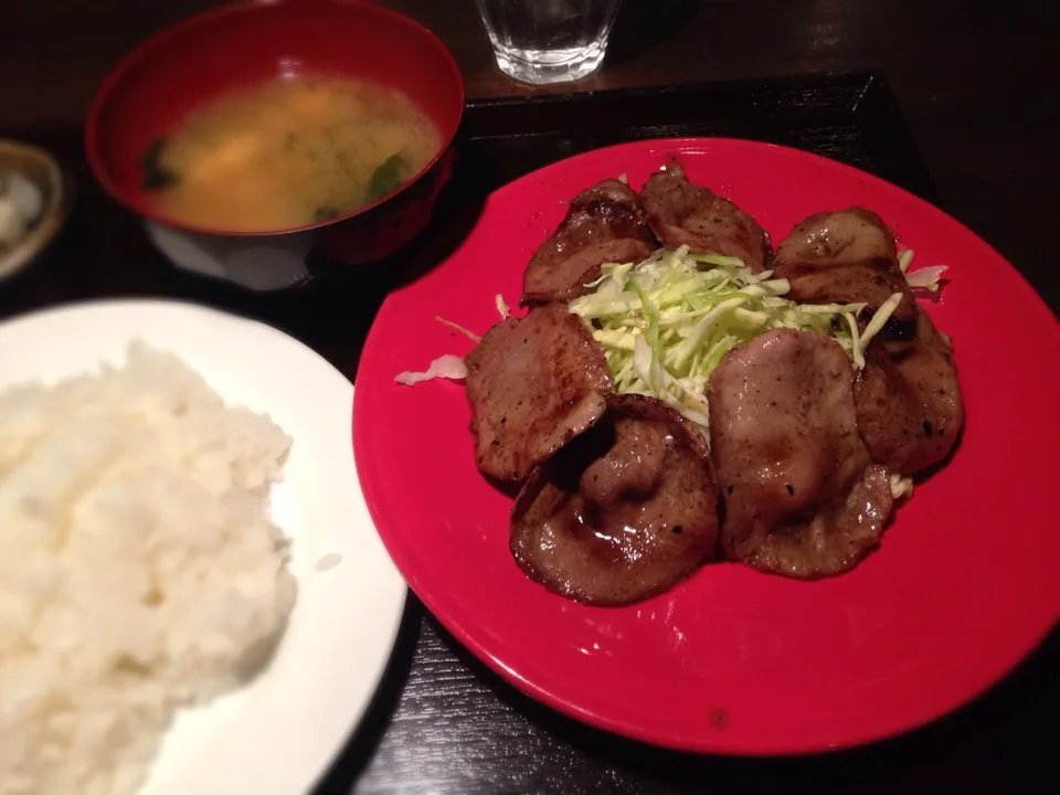 Snapdishの料理写真:(薄切り)牛タン定食|大石さん