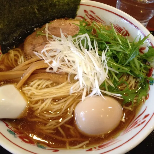 食べたかった醤油ラーメン、近いのになかなか行けなかったお店。
うまいー|taitonさん