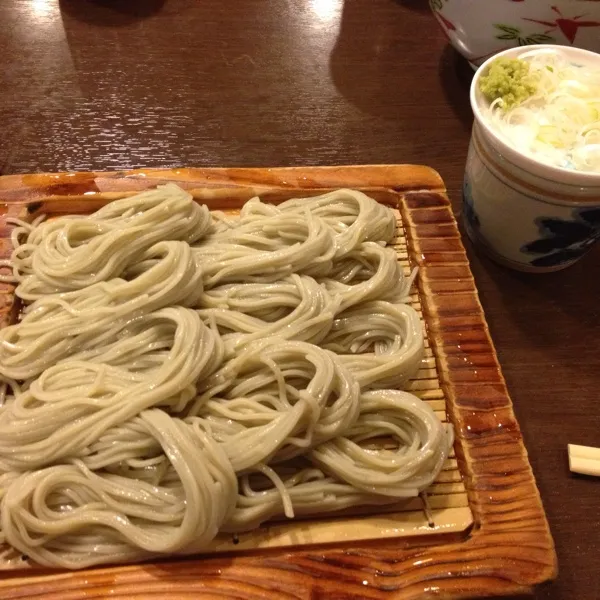 お蕎麦です。お菓子もらった子含め五人で食べてきました(*^^*)|taitonさん