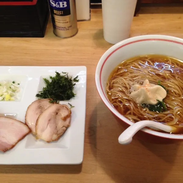 中華そばで有名なお店！うまい
サイフォンで出汁とってた(*^^*)
水道橋、春日駅の近くー|taitonさん