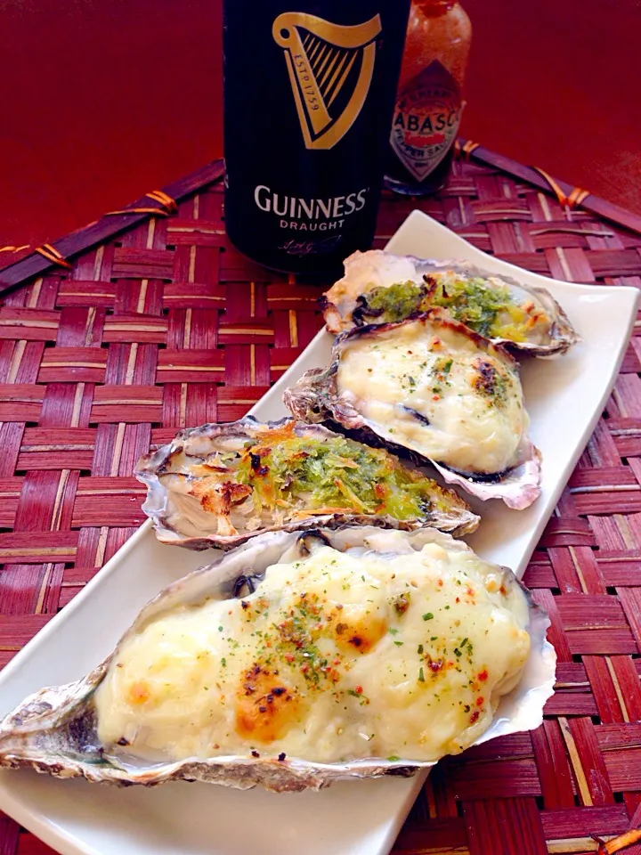 Snapdishの料理写真:wait a moment☝"Oyster gratin🐚ちょっとこれで待っててね💓牡蠣ｸﾞﾗﾀﾝ 豆乳ﾍﾞｼｬﾒﾙ&ｴｽｶﾙｺﾞ風♨|🌈Ami🍻さん