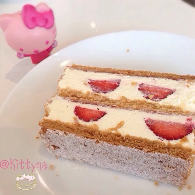 Snapdishの料理写真:🎀థౖథ Strawberry Mille Feville|🎀Kittyna🌸さん