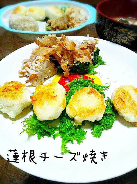 Snapdishの料理写真:蓮根チーズ焼き|みったんさん