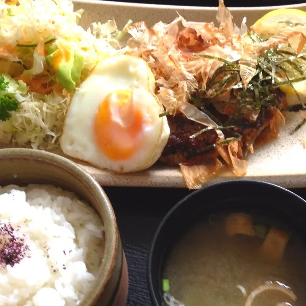 幼稚園の同じ組ママと子連れでランチ〜！和風ハンバーグ！めちゃうま❤ハンバーグ見えないけどw|calmamanさん