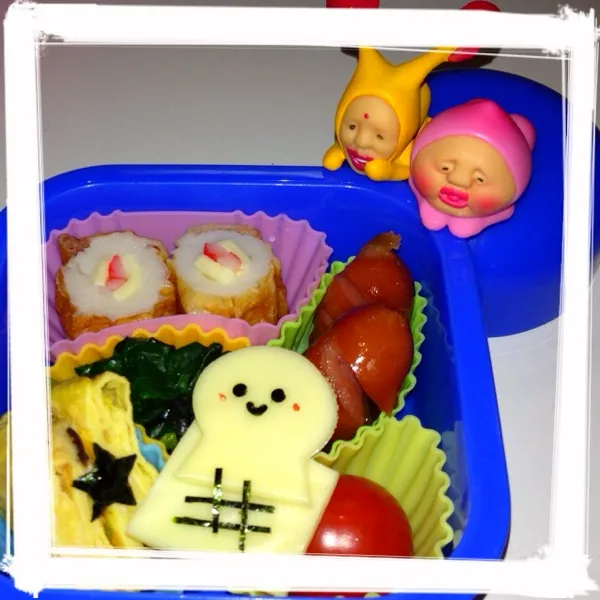 Snapdishの料理写真:おはようごさいます(∩˃o˂∩)♡今日は幼稚園でお餅つきがあるのでお弁当は簡単に❤寝坊もしたので助かったよ(艸ε≦❤)お餅ちゃんに見えない…よね？（笑）|calmamanさん