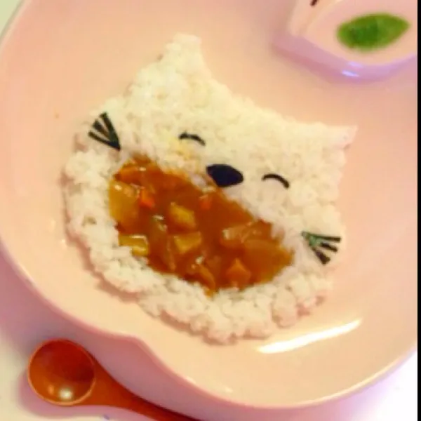 1才半の娘のネコちゃんカレー(*˘︶˘*).｡.:*♡|calmamanさん