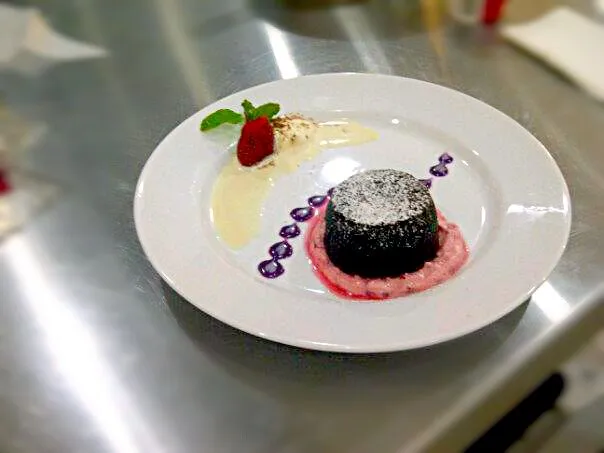 choco lava cake with special sauce|Veveさん