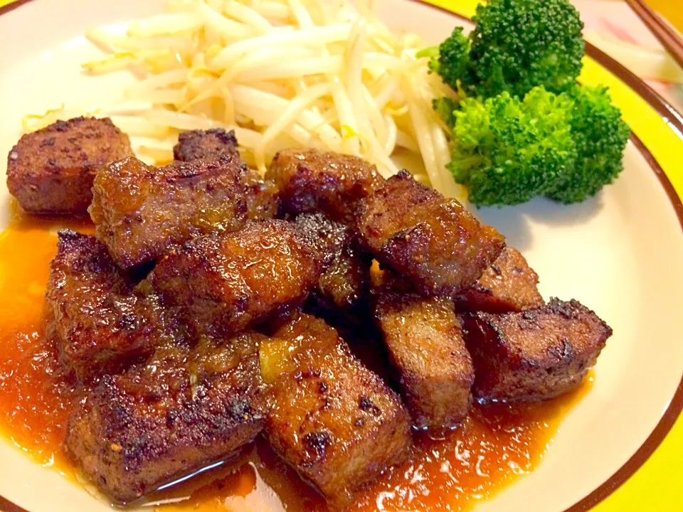 Snapdishの料理写真:サイコロステーキで夕食🍴|かずみさん