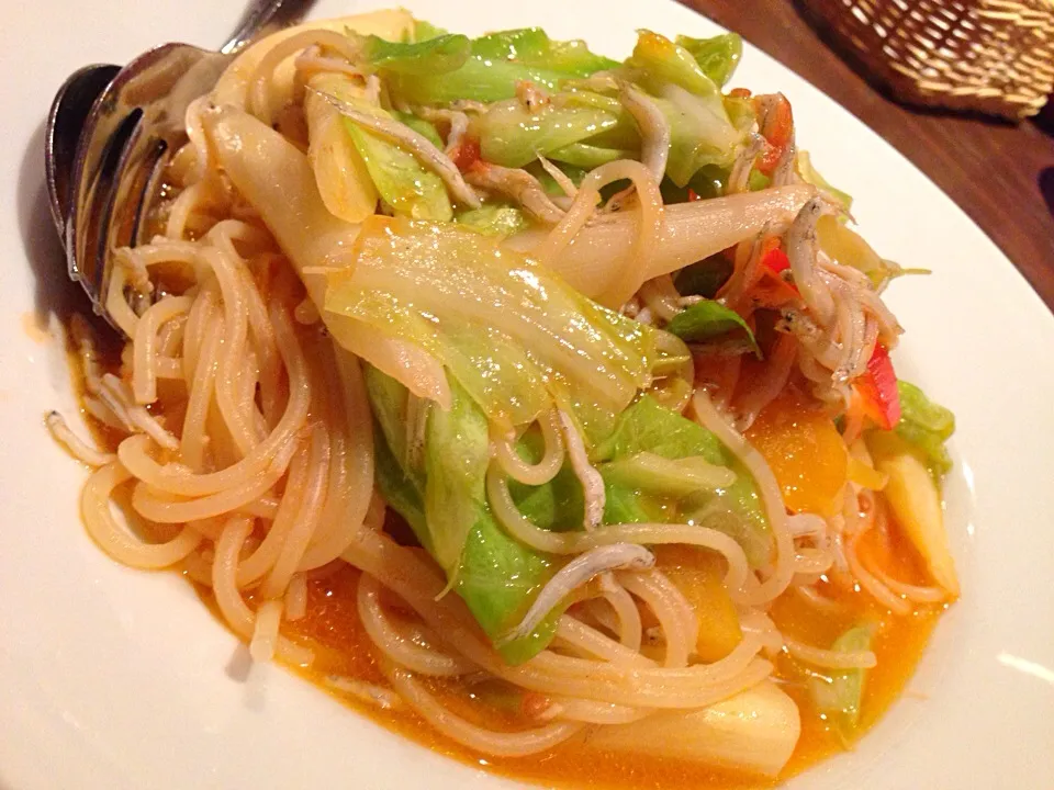 野菜パスタその2。ホワイトアスパラたまらん。|たけうちさん