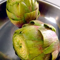 Raw Artichokes.|create-eatsさん