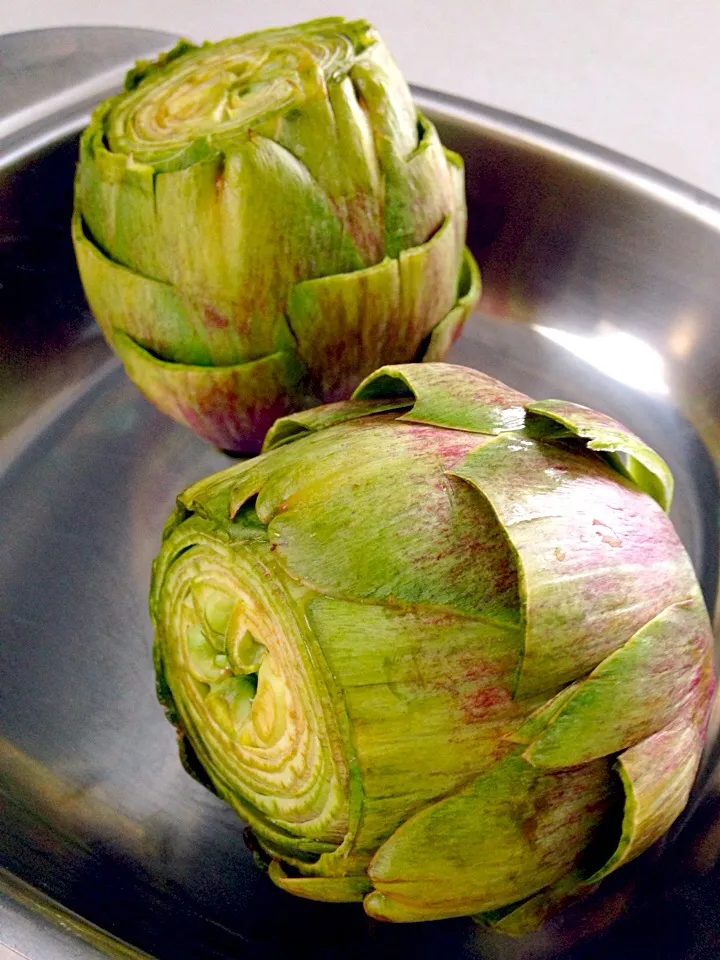 Raw Artichokes.|create-eatsさん