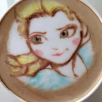 Snapdishの料理写真:アナと雪の女王のラテアート