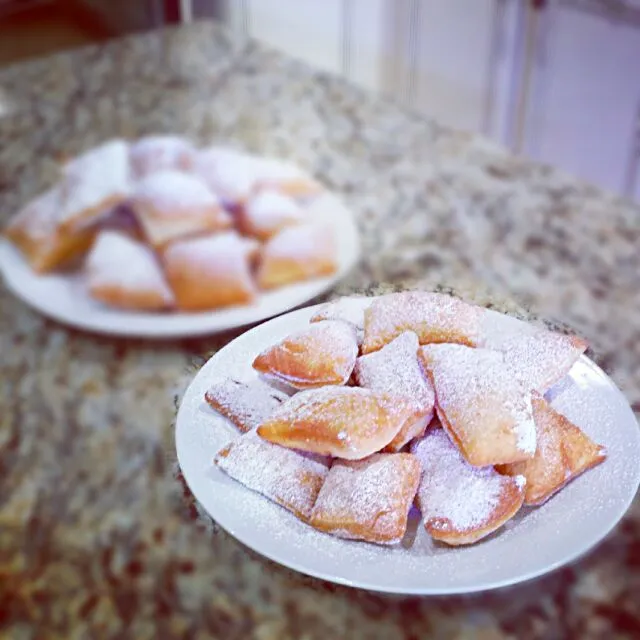 Snapdishの料理写真:New Orleans Beignets|Travis Dufreneさん