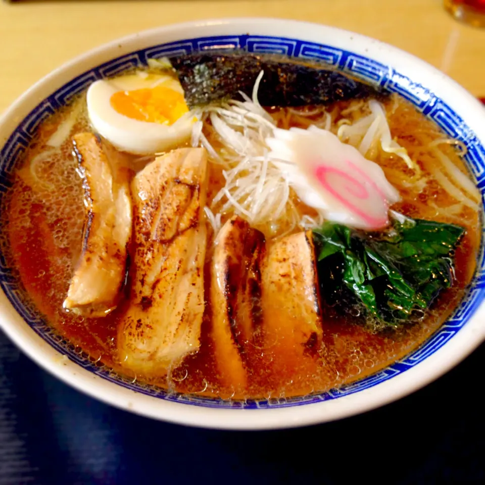 Snapdishの料理写真:和食屋さんのラーメン。マグロラーメン🐟|ラー山さん