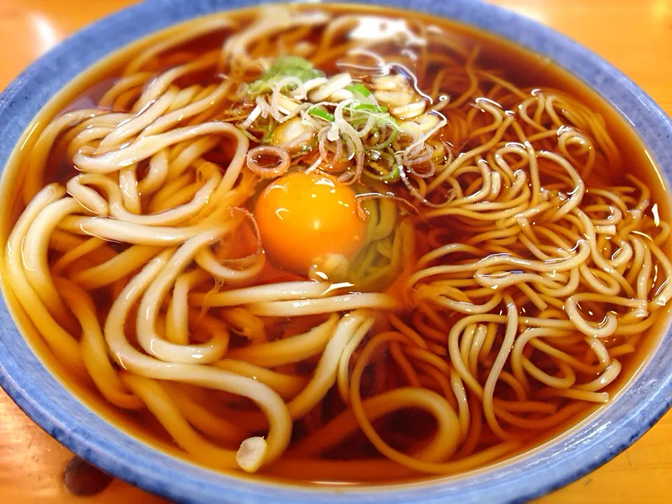 Snapdishの料理写真:「長命うどん」うどん＆中華の合い盛り♪|TETSU♪😋さん