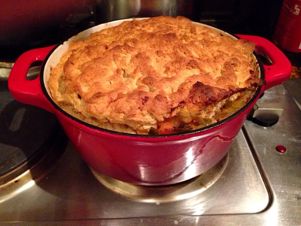 Turkey and bacon pot pie with scone topping|Miriam Hughesさん