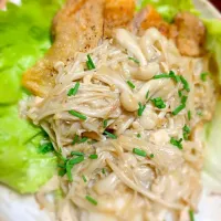 Snapdishの料理写真:Chicken with Cream Sauce|Emyline Welchさん