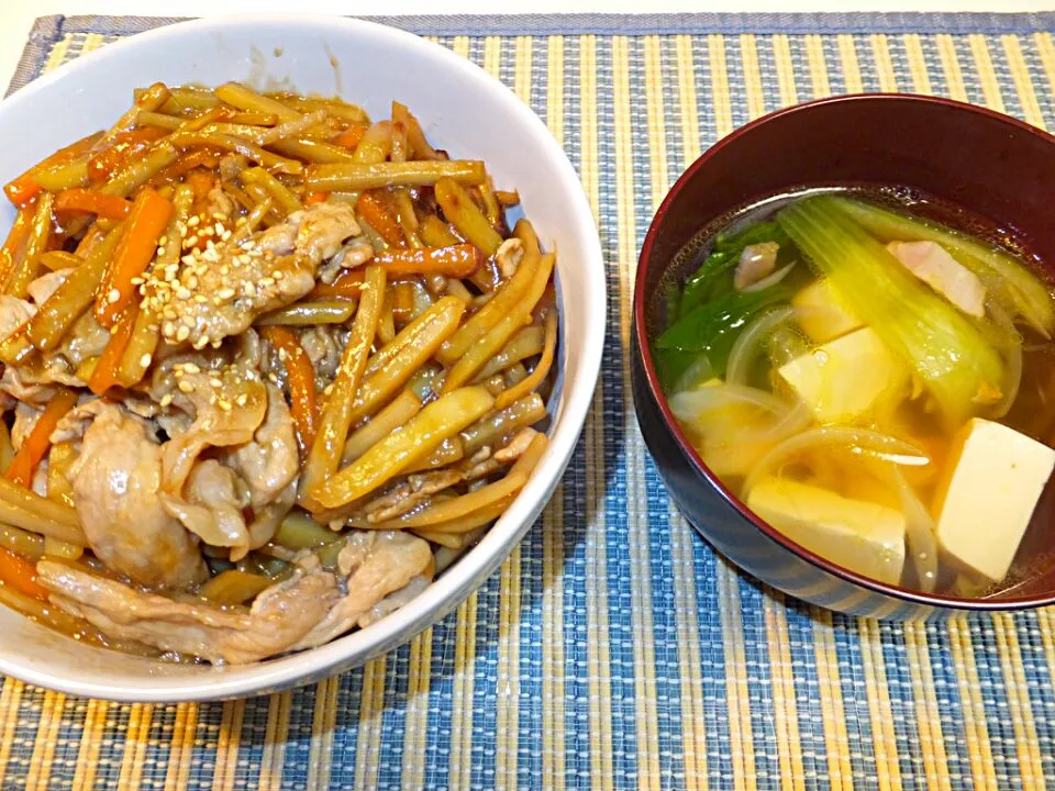 Snapdishの料理写真:肉ったらしいキンピラ豚野郎丼|Manabu Tanakaさん