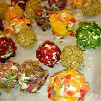 assorted cheese balls|Hamda Al Attarさん