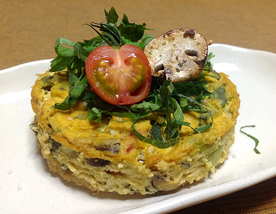 ほうれん草、プチトマトと枝豆のキッシュ‼︎ Spinach quiche with green soy beans and cherry tomatoes!!

卵と牛乳無しで…お豆腐でできました. Made with tofu...no eggs or milk added.|angieさん